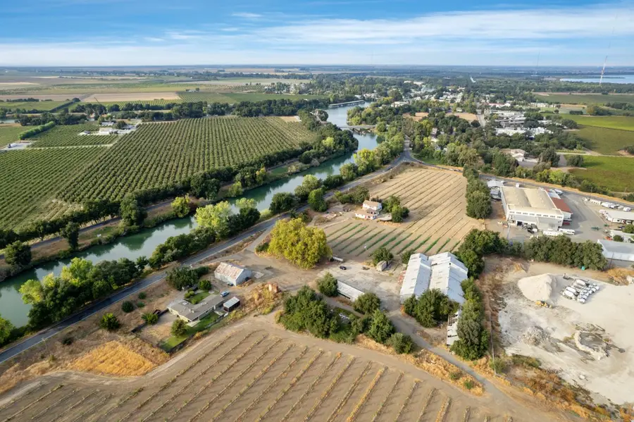 14371 Race Track Road, Walnut Grove, CA 95641 - Image #2