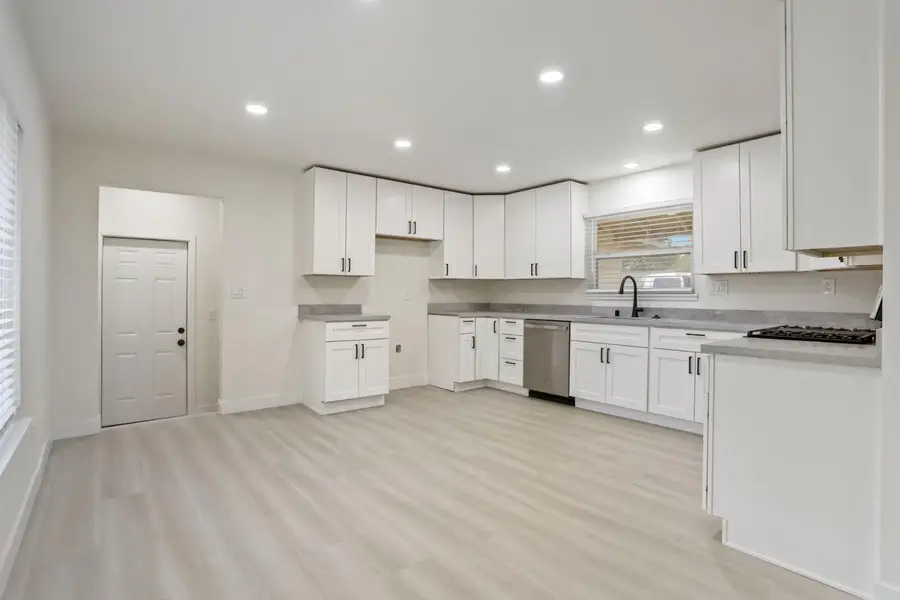 834 N Filbert Street, Stockton, CA 95205 - Image #3