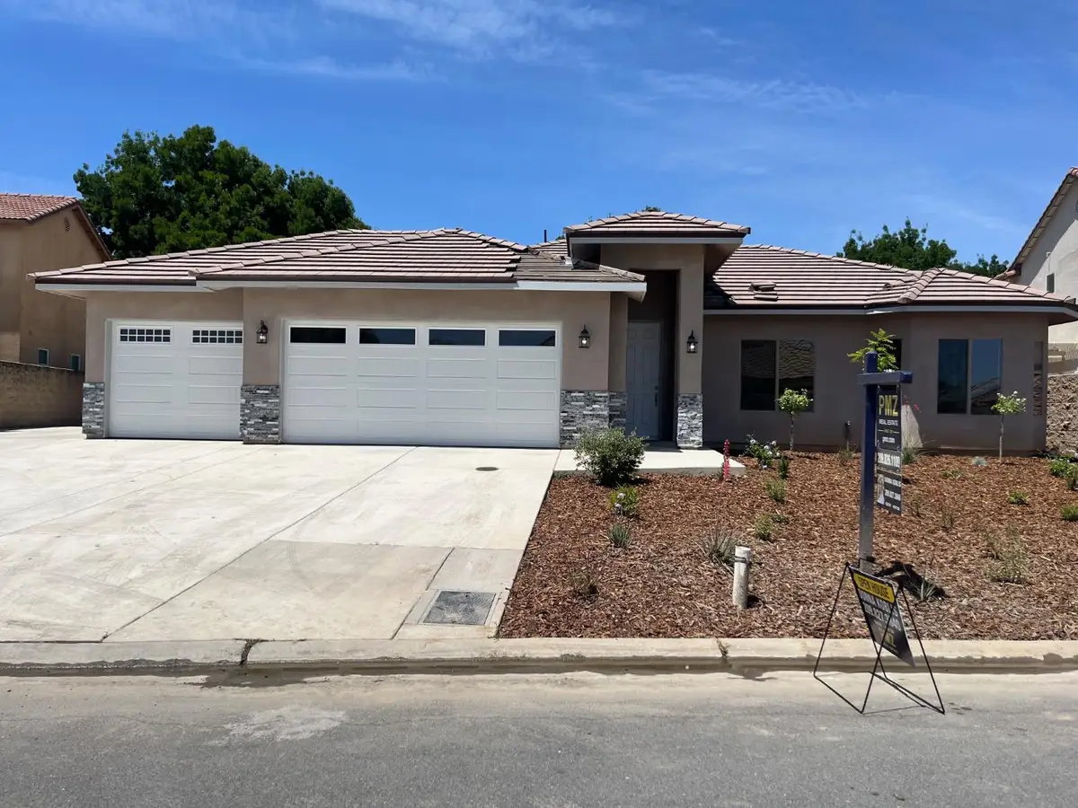 8230 Lake Shore Drive, Chowchilla, CA 93610 - Image #1