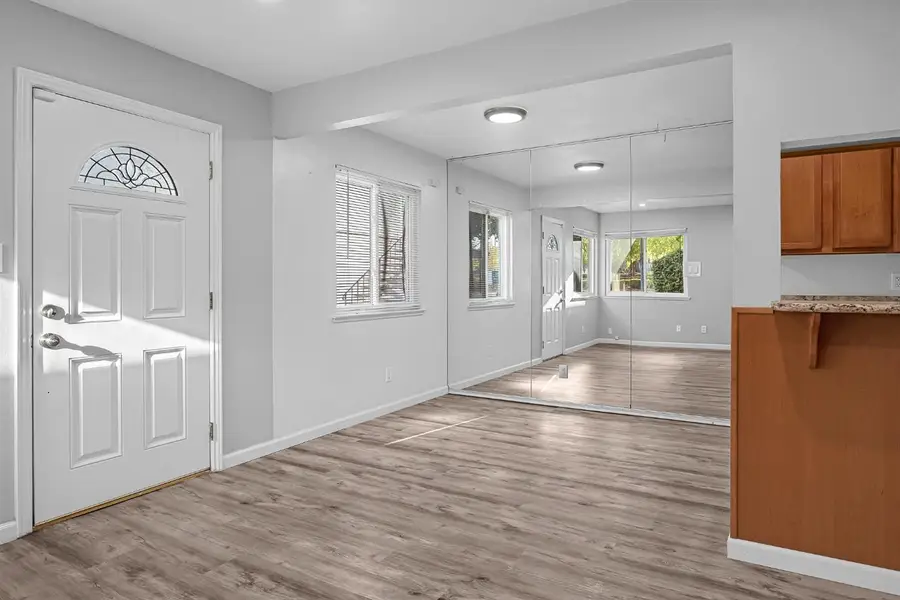 303 Harding Boulevard #2, Roseville, CA 95678 - Image #2