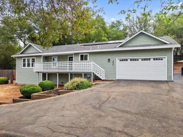 2805 Alhambra Drive, Cameron Park, CA 95682