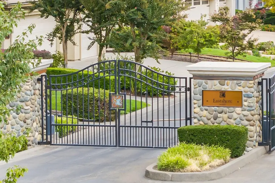 7717 E Port Drive, Sacramento, CA 95831 - Image #2