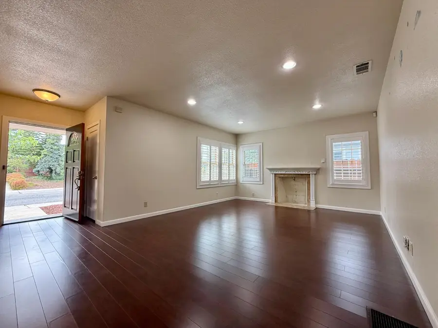 1219 S Tuxedo Avenue, Stockton, CA 95204 - Image #2