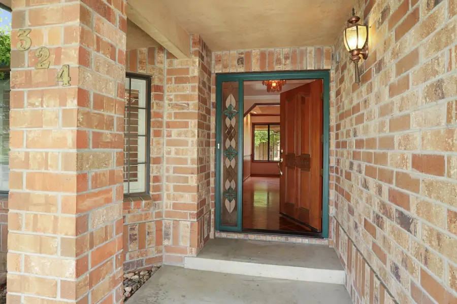 324 Applewood Drive, Lodi, CA 95242 - Image #3