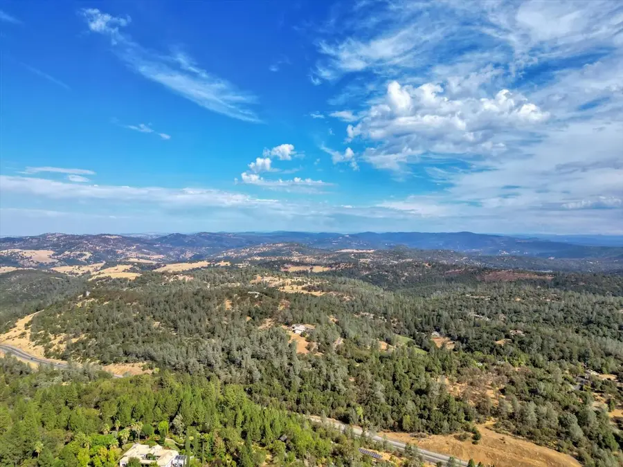 10454 Canyon Creek Lane, Penn Valley, CA 95946 - Image #2