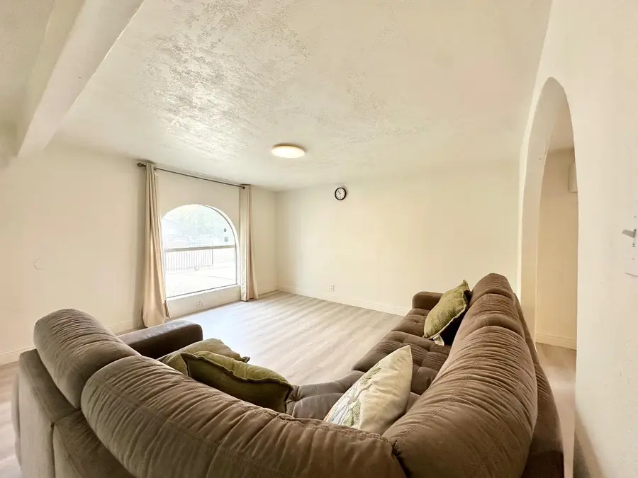 7922 35th Avenue, Sacramento, CA 95824 - Image #2