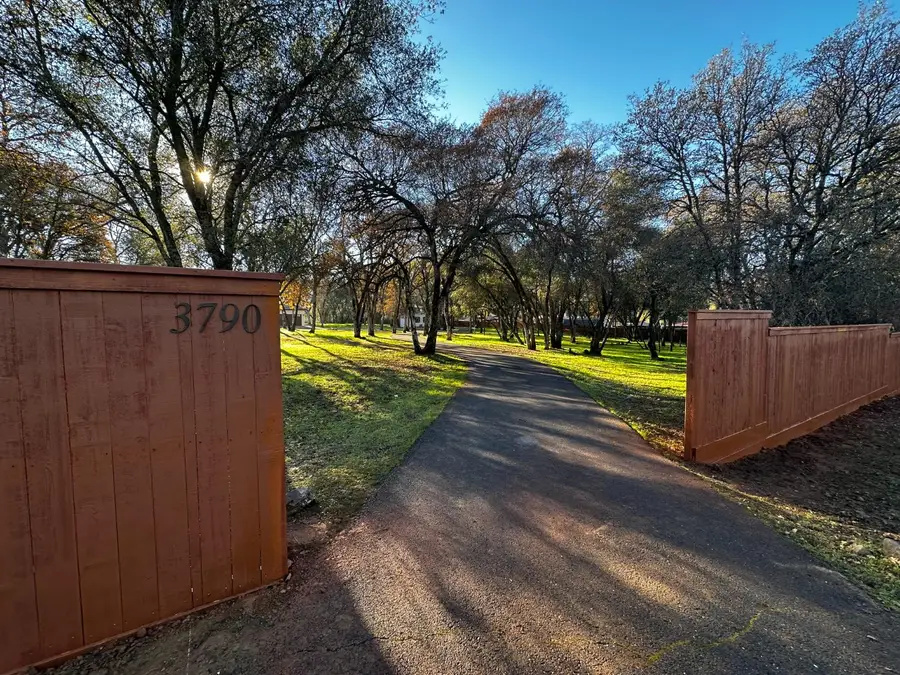 3790 Ponderosa Road, Shingle Springs, CA 95682 - Image #2