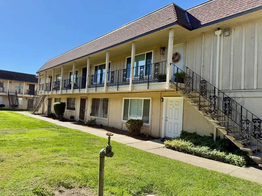 2420 Oxford Way #F17, Stockton, CA 95204 - Image #2