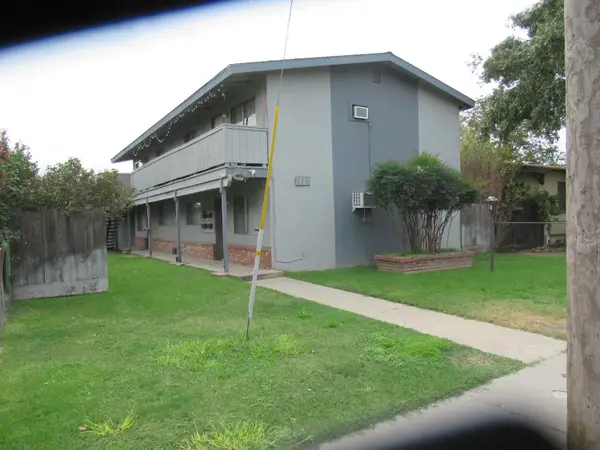 325 W H Street, Oakdale, CA 95361