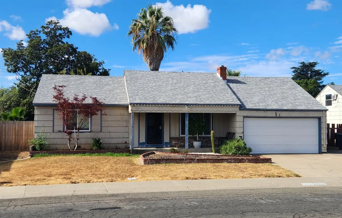 7304 East Parkway, Sacramento, CA 95823 - Image #1