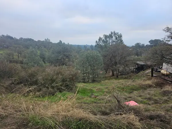 8808 Hautly Lane, Valley Springs, CA 95252