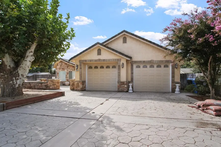 984 E Woodward Avenue, Manteca, CA 95337 - Image #2