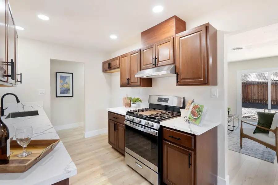 1902 Wildwood Way, Roseville, CA 95661 - #2