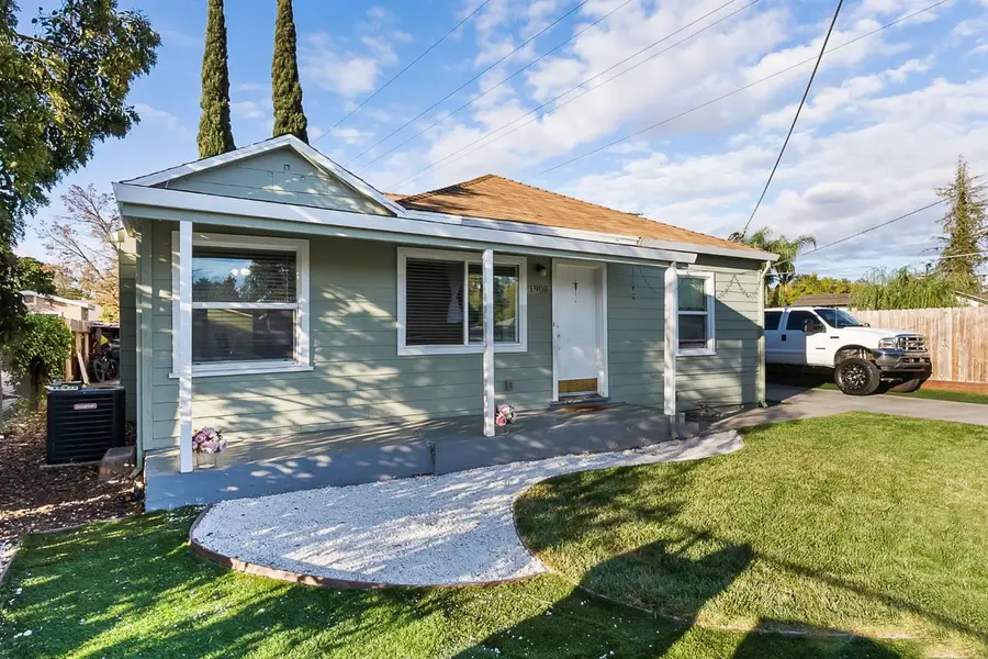 1909 Verano Street, Sacramento, CA 95838 - Image #2