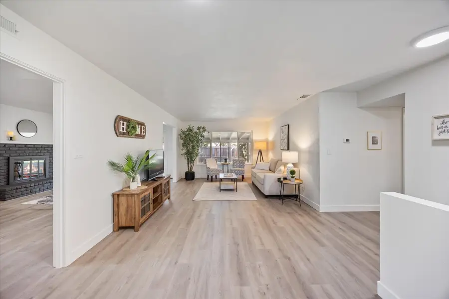 4801 Da Rosa Drive, Sacramento, CA 95822 - Image #3