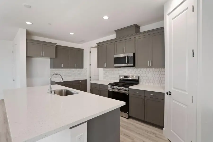 3242 Leo David Street, Manteca, CA 95337 - Image #3