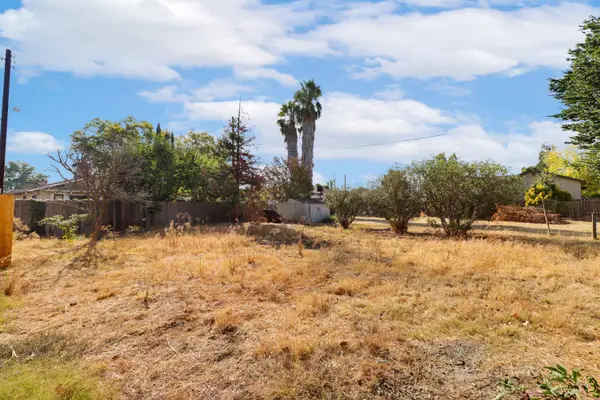 5076 10th Avenue, Sacramento, CA 95820