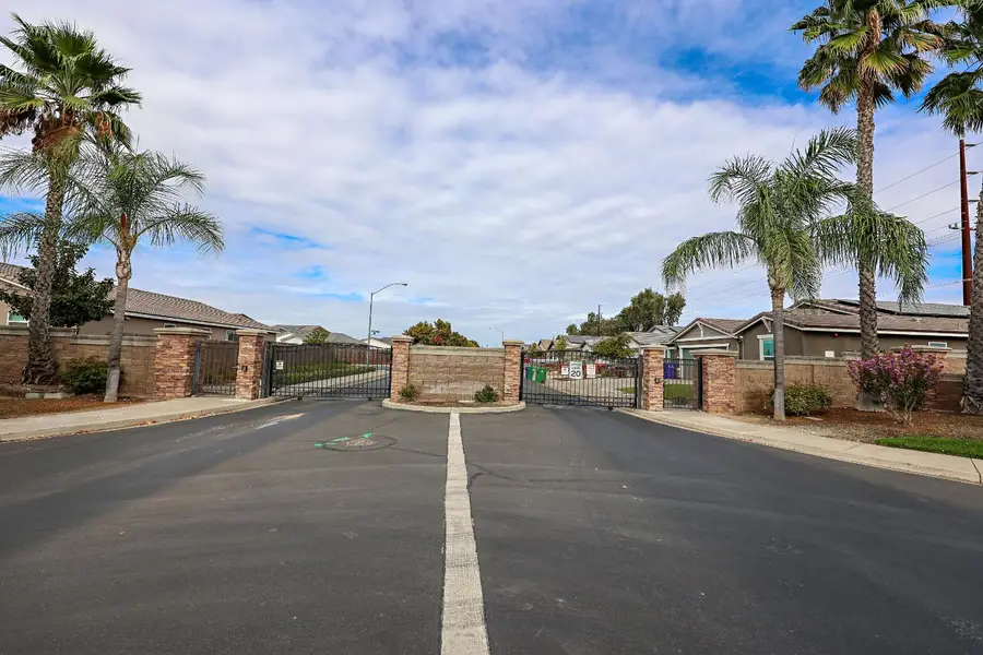 1940 Truckee, Atwater, CA 95301 - #3