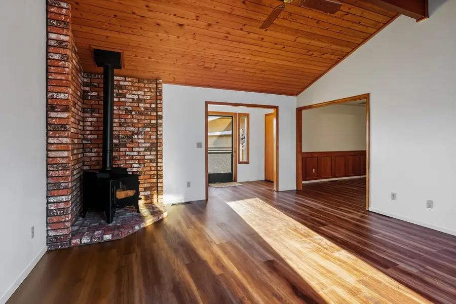 11585 Linnet Court, Penn Valley, CA 95946 - Image #2