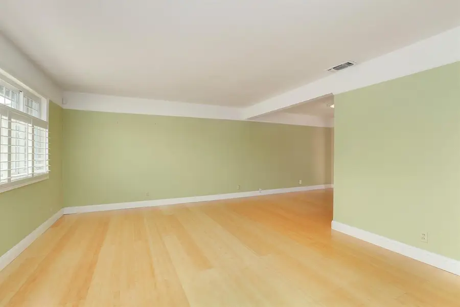 6916 Farmington Way, Sacramento, CA 95828 - Image #3