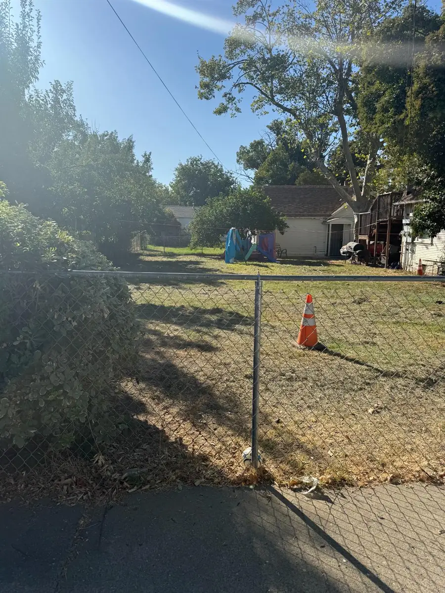 4220 E Nichols Avenue, Sacramento, CA 95820 - Image #3