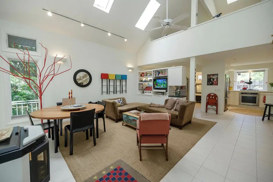 618 Brady Avenue, Modesto, CA 95354 - Image #2