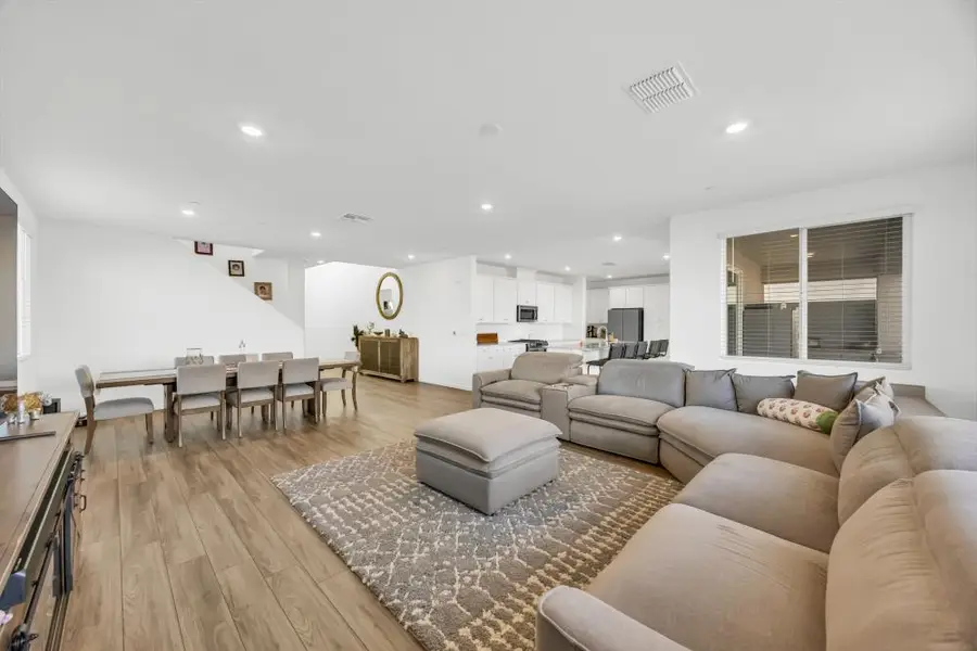 8765 Oldfield Way, Sacramento, CA 95829 - Image #2