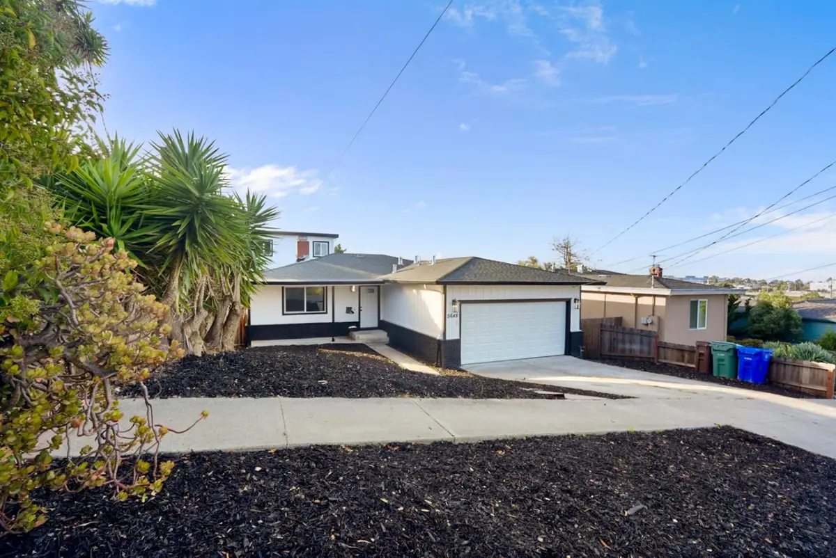 5648 Burlingame Avenue, Richmond, CA 94804 - Image #1