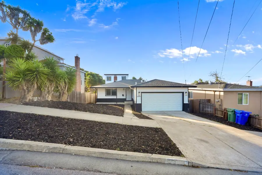 5648 Burlingame Avenue, Richmond, CA 94804 - Image #2