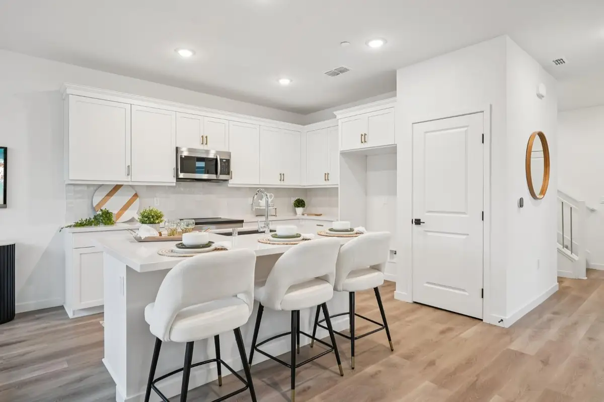 6419 Jacinto Avenue, Sacramento, CA 95823 - Image #1