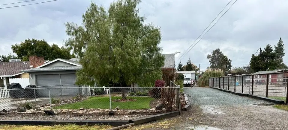 955 Elma St, Hickman, CA 95323 - #1