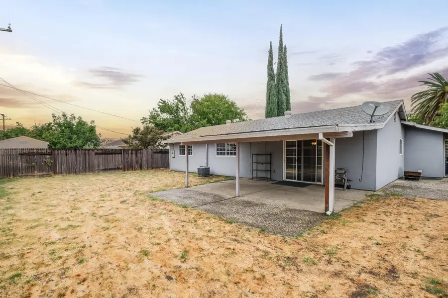 1018 Lomita Way, Rio Linda, CA 95673 - Image #3