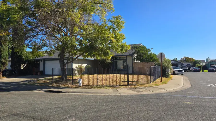 8266 Summer Sunset Drive, Sacramento, CA 95828 - Image #2