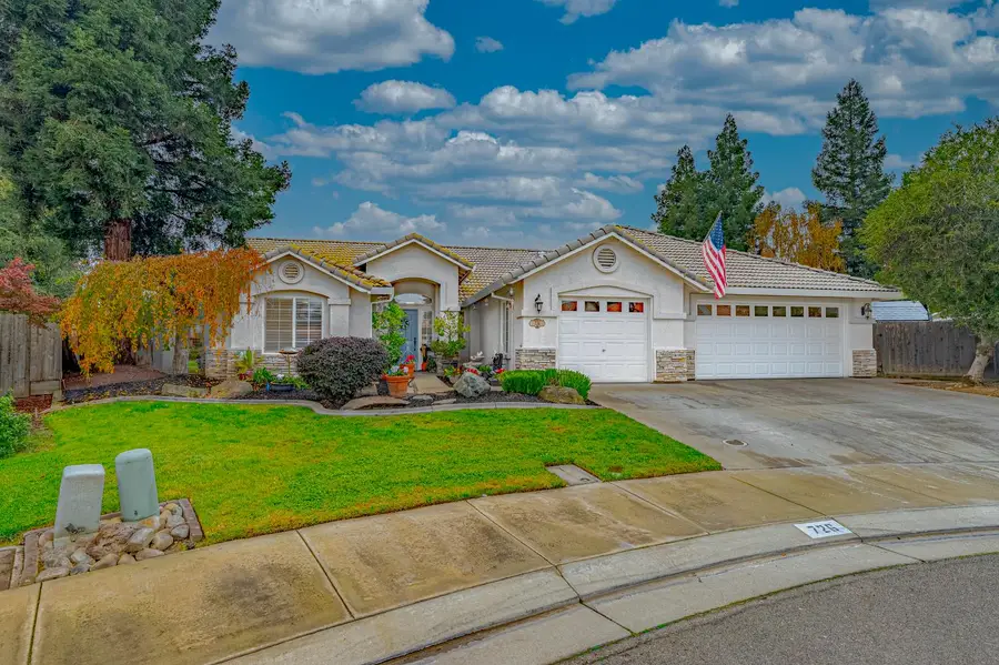 726 Nighthawk Court, Merced, CA 95340 - Image #3