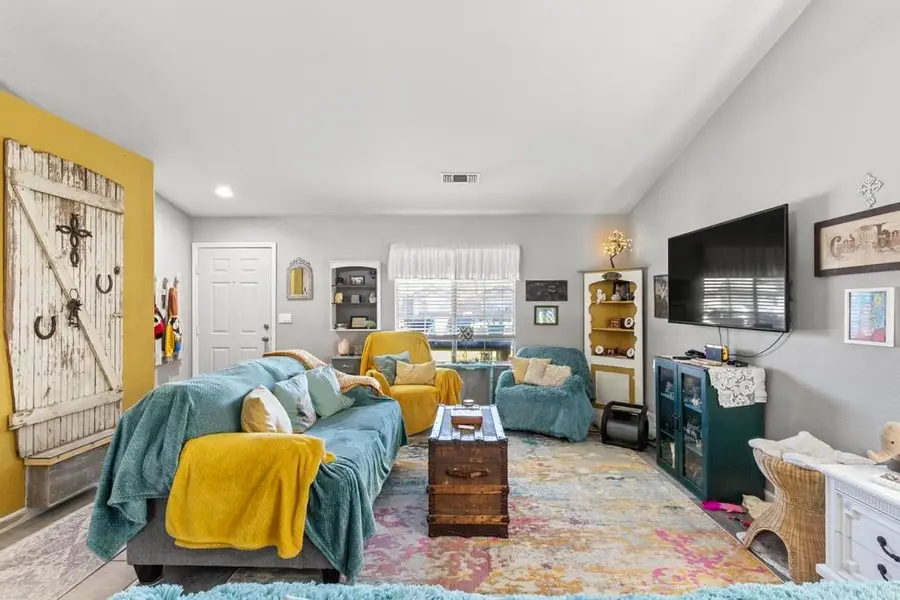 1665 Michelle Drive, Yuba City, CA 95993 - Image #3