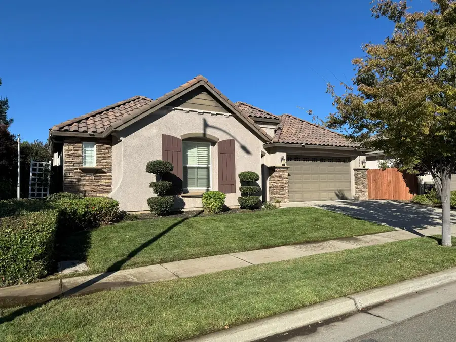 2158 Birmington Drive, Yuba City, CA 95991 - Image #2