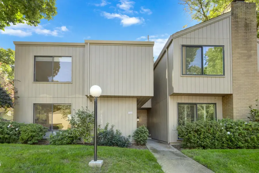 1055 Vanderbilt Way, Sacramento, CA 95825 - Image #3