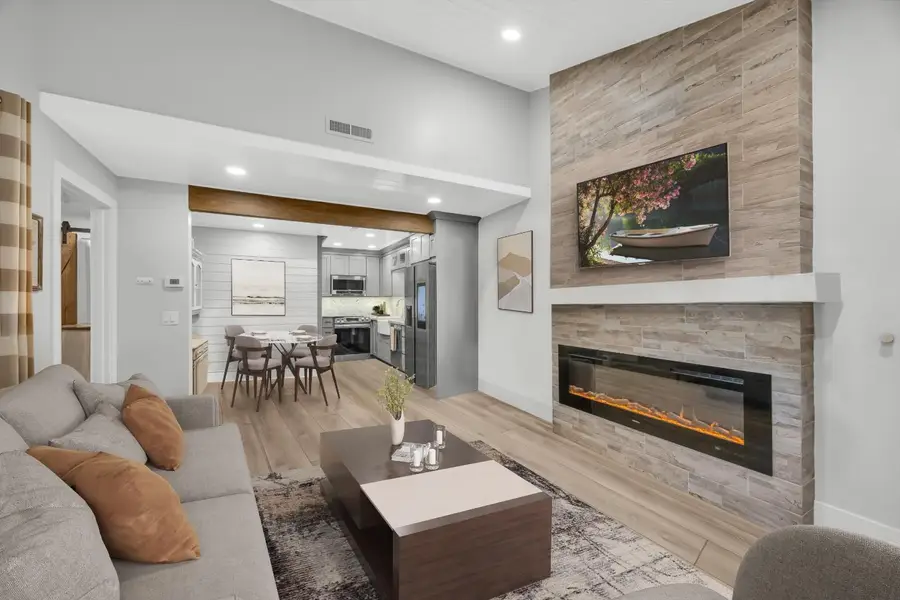 13067 Lincoln Way #D, Auburn, CA 95603 - Image #2