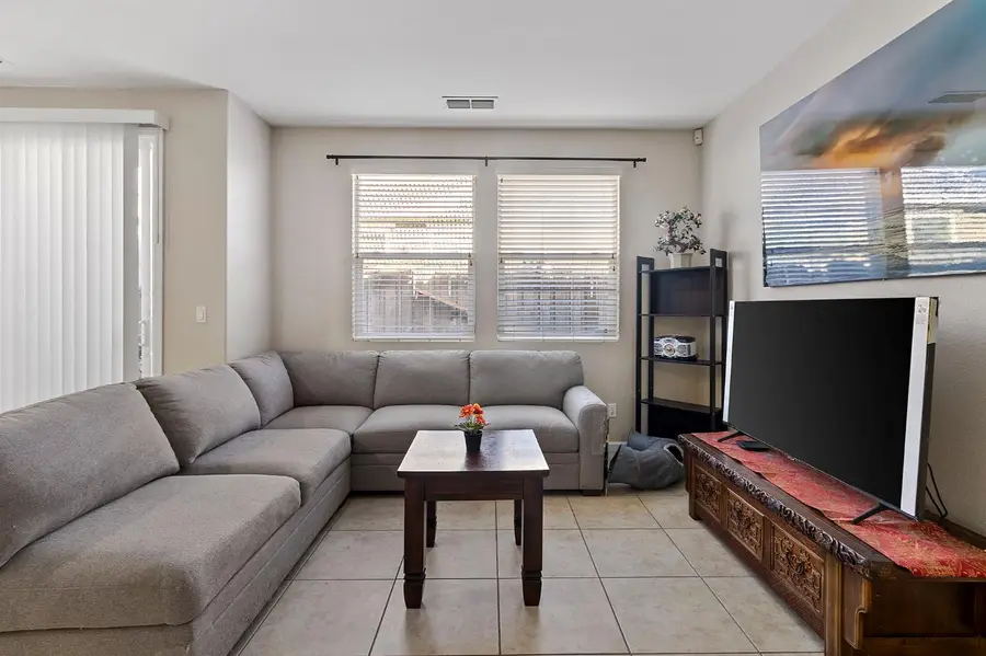 7525 Eldred Way, Sacramento, CA 95829 - Image #2