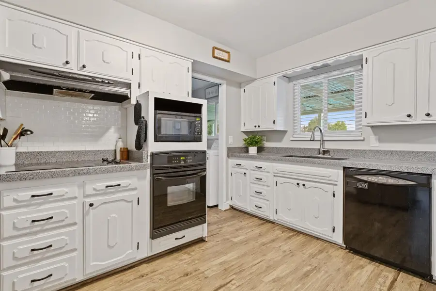 2810 Kennedy Drive, Yuba City, CA 95993 - Image #2