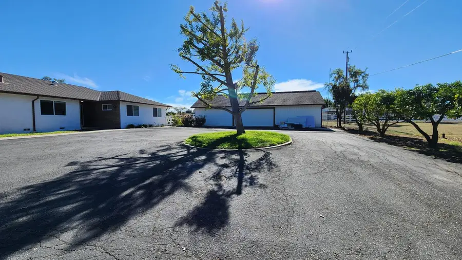 307 Mansfield Road, Hollister, CA 95023 - Image #2