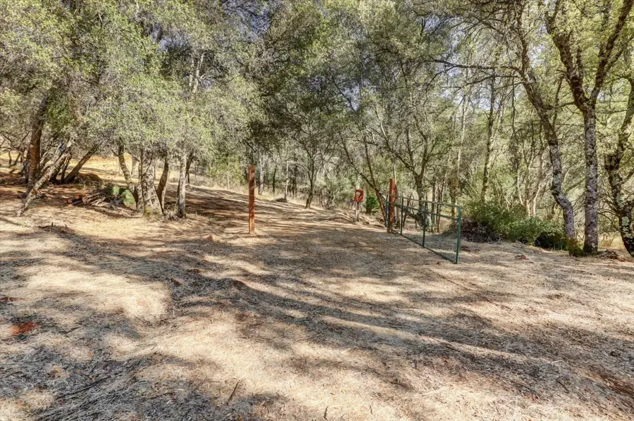 12920 Woodlake Road, Grass Valley, CA 95949 - Image #3