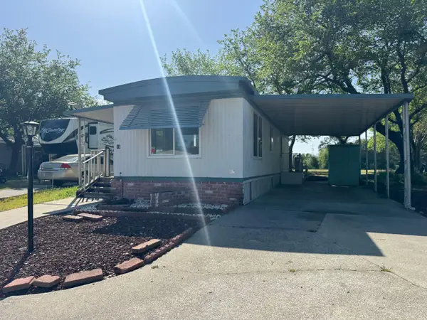 8255 State Highway 99e #18, Los Molinos, CA 96055