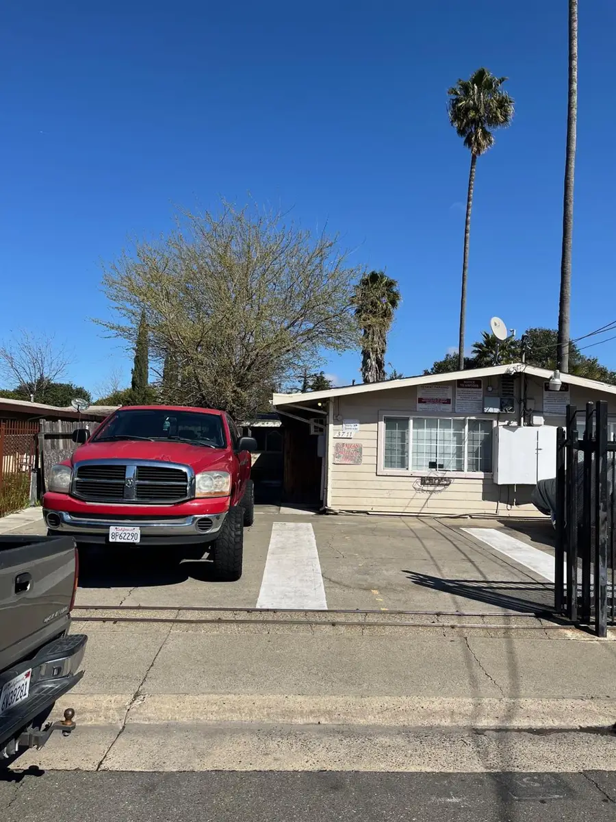 3711 46th Avenue, Sacramento, CA 95824 - Image #2