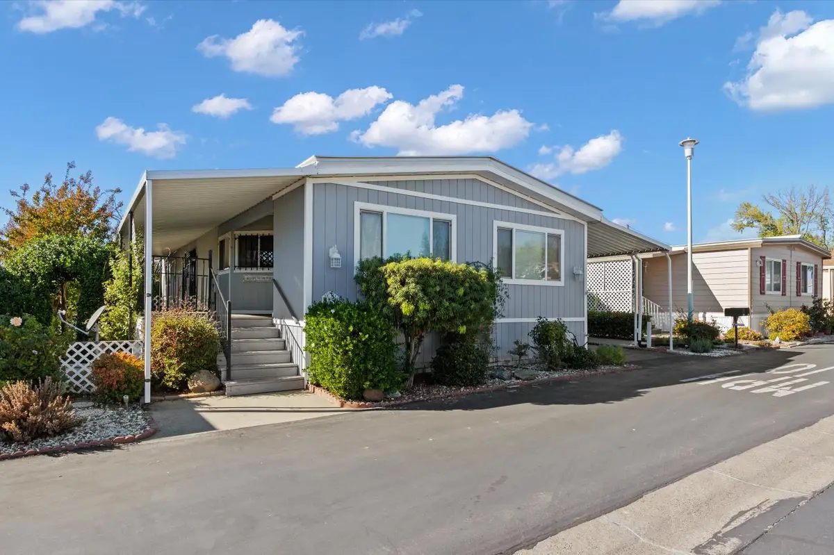 6827 Capital Circle #203, Sacramento, CA 95828 - Image #1