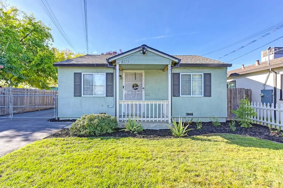2569 Erickson Street, Sacramento, CA 95815 - Image #3