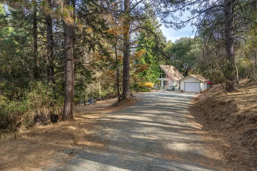 14178 Marc Dr, Pine Grove, CA 95665 - Image #2
