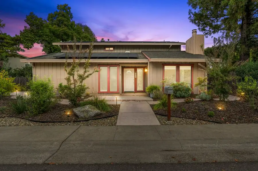2217 Alameda Ave, Davis, CA 95616 - Image #2