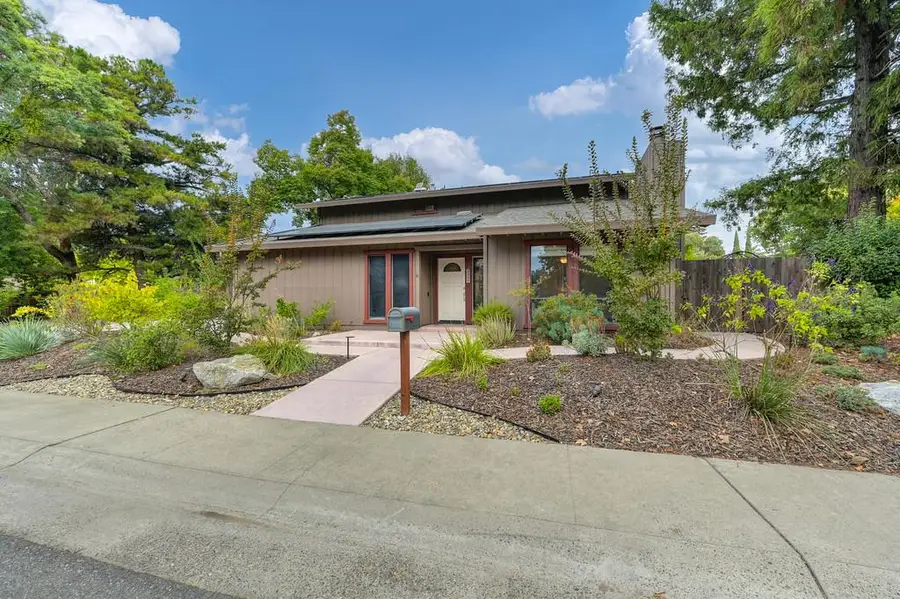2217 Alameda Ave, Davis, CA 95616 - Image #3