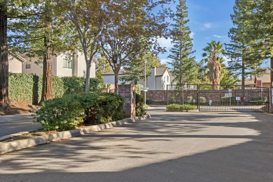 5310 Privet Lane, Elk Grove, CA 95758 - Image #2